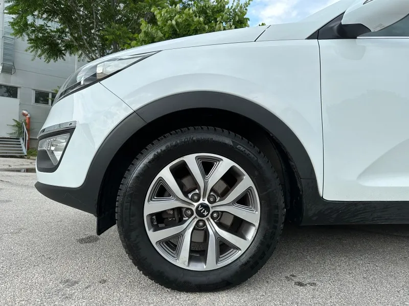 Kia Sportage 1.6i Фабрична ГАЗ/Фейслифт Image 7