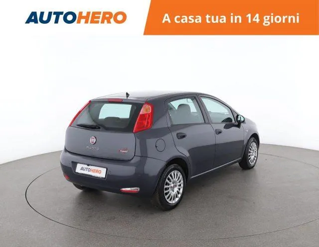 FIAT Punto 1.3 MJT II 75 CV 5p. Street Image 5