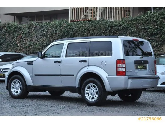 Dodge Nitro 2.8 CRD SE Image 2